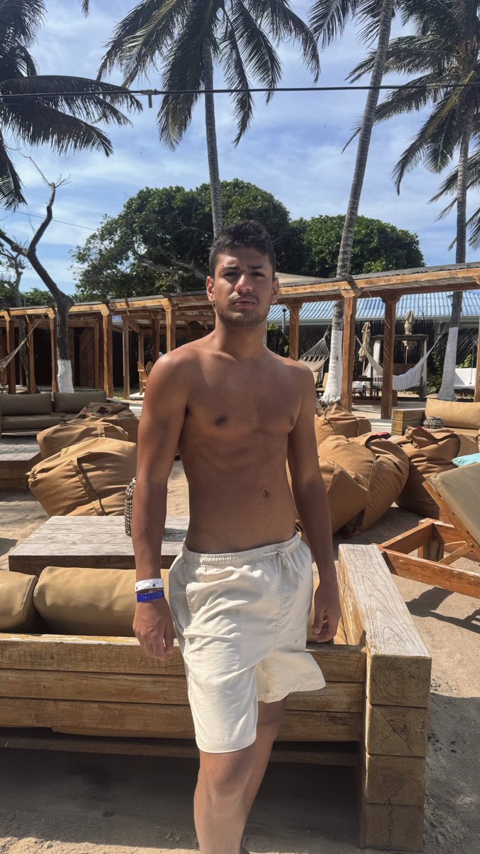 DailyGSantana's tweet photo. Gabriel Santana x Caribe colombiano 🇨🇴 https://t.co/uxt2TQomL1