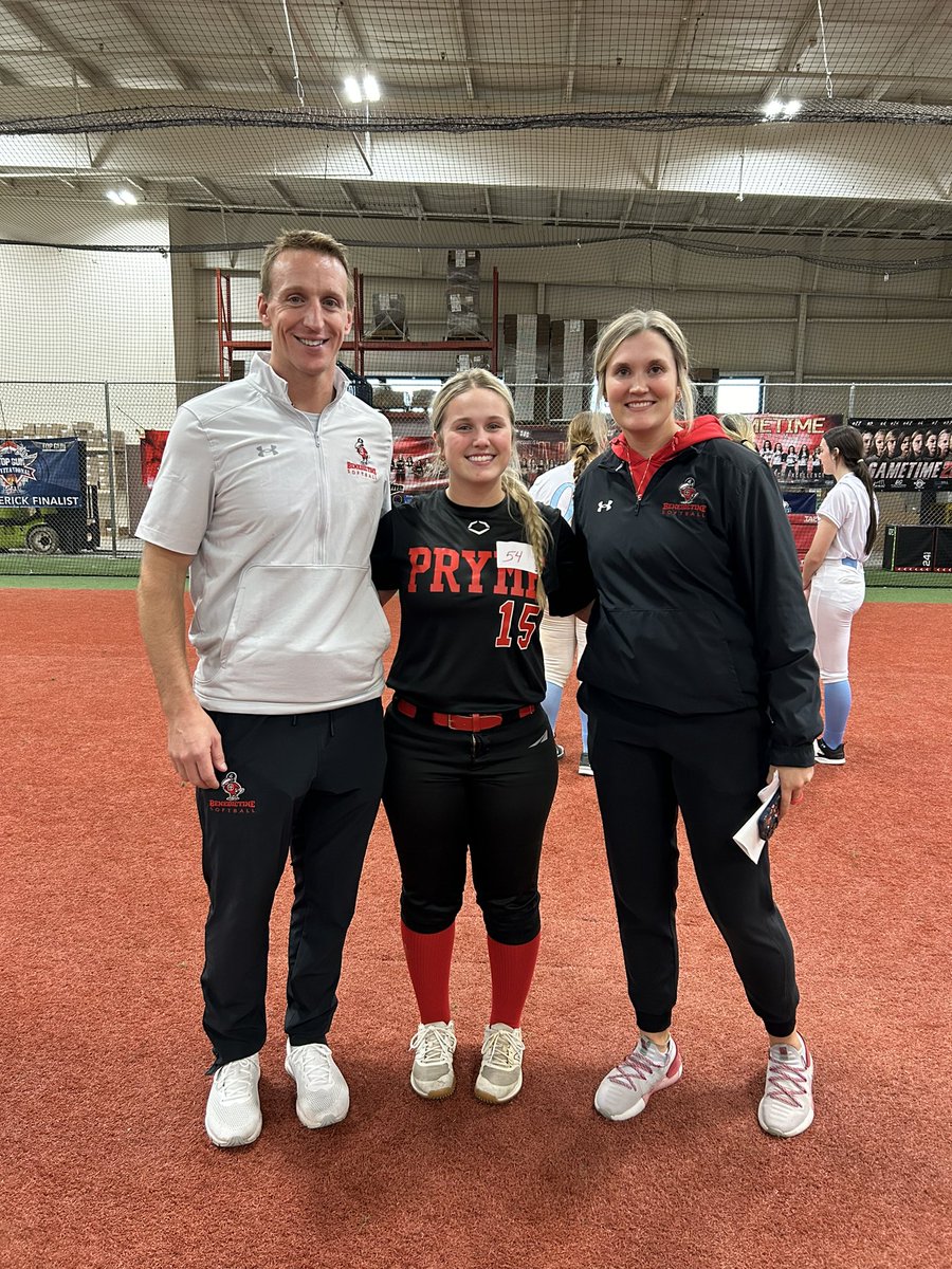 AddiWhit2025's tweet photo. Finished off the year strong at the Renegade Softball Camp! Thank you to all the coaches who came out! @Raven_Softball @OCeaglesSB @EState_Softball https://t.co/QkbUJtcTbo
