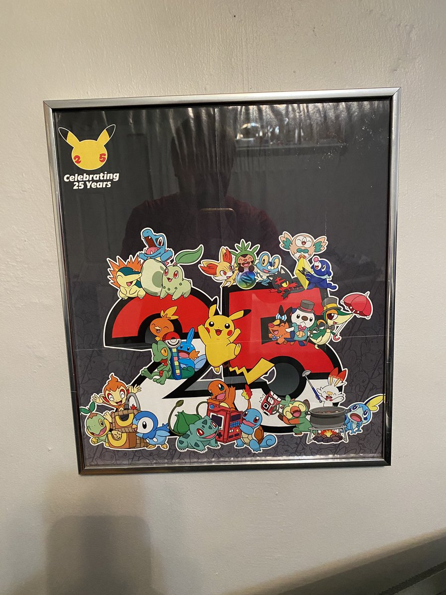 And for possibly my final post of 2023, picked up this today at a local antique mall (frame included)
#pokemon #pokemonposter #poster #pokemon25