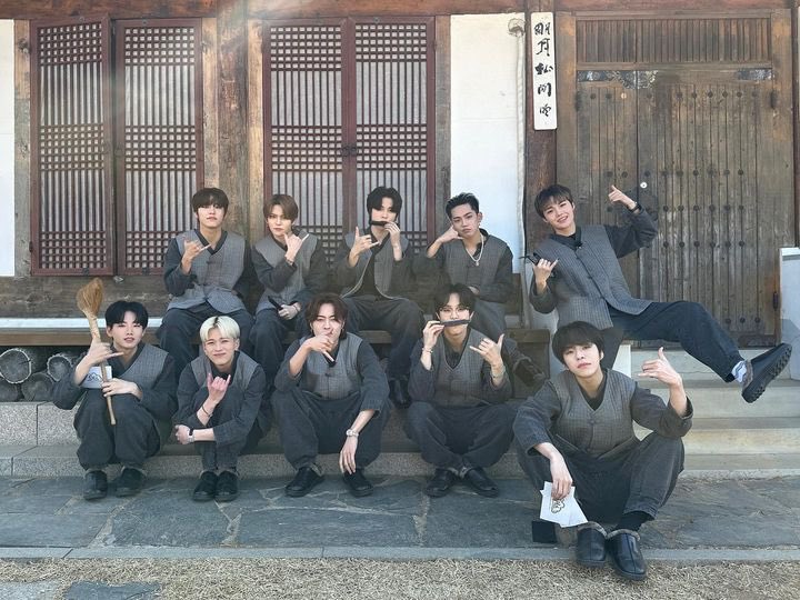 TREASURE_Fr's tweet image. 💎 | 30.12.23 | INSTAGRAM (1/3)

[TREASURE MAP] GALERIE DE 2023

#TREASURE #트레저 #TREASUREMAP #2023 #PHOTODUMP #YG 
—— 
→ 🦊
#트레저 @treasuremembers