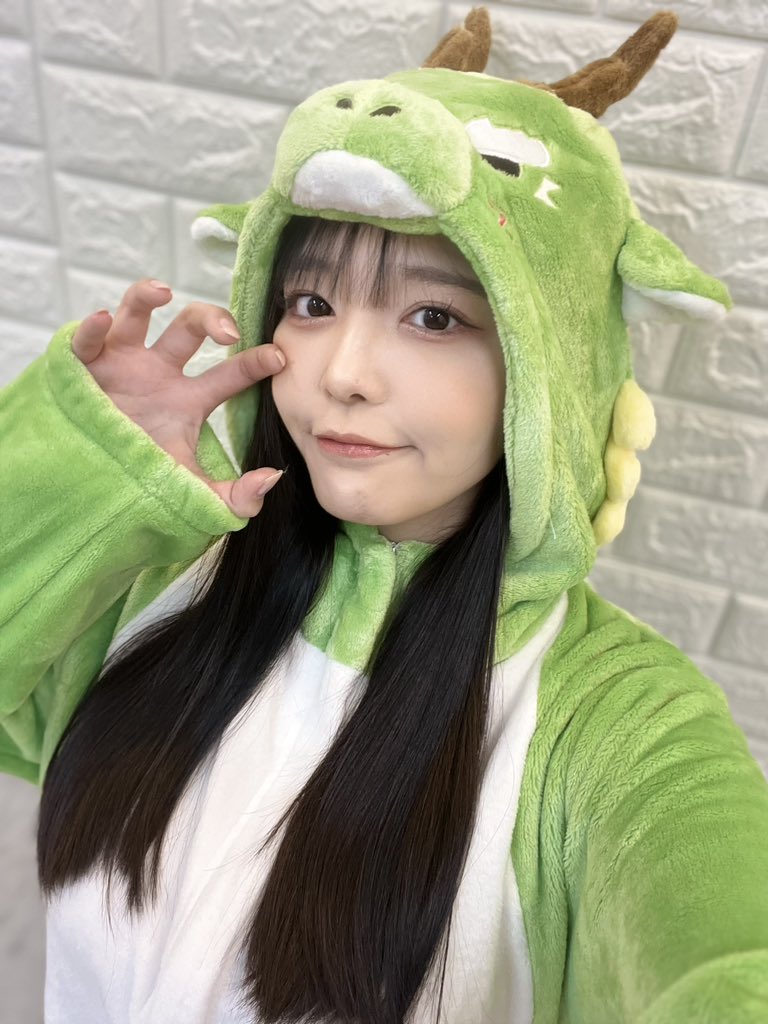 🐲🎍謹賀新年🎍🐲

あけましておめでとうございます♡♡
2024年の恋渕ももなも溺愛してください✨️
みんなの幸せ私が創ります‼️ https://t.co/dtOcC8i9Ie