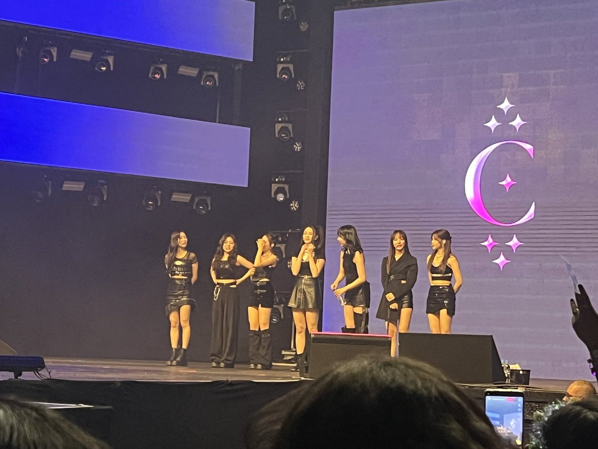 LobeProjetos's tweet photo. As meninas do @M25_CLASSy  arrasando no #asiastarfestival 
Adms achou elas umas fofas 🥹 https://t.co/usIPiwb5HO