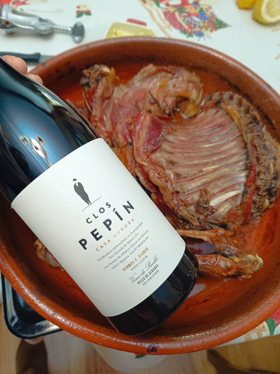 beatriztolmo's tweet photo. @grblanco #ClosPepín dos de estas van a caer esta noche con un buen cordero manchego, en Riopar, en un rincón de la Sierra de Albacete https://t.co/VOBp4mBK0j