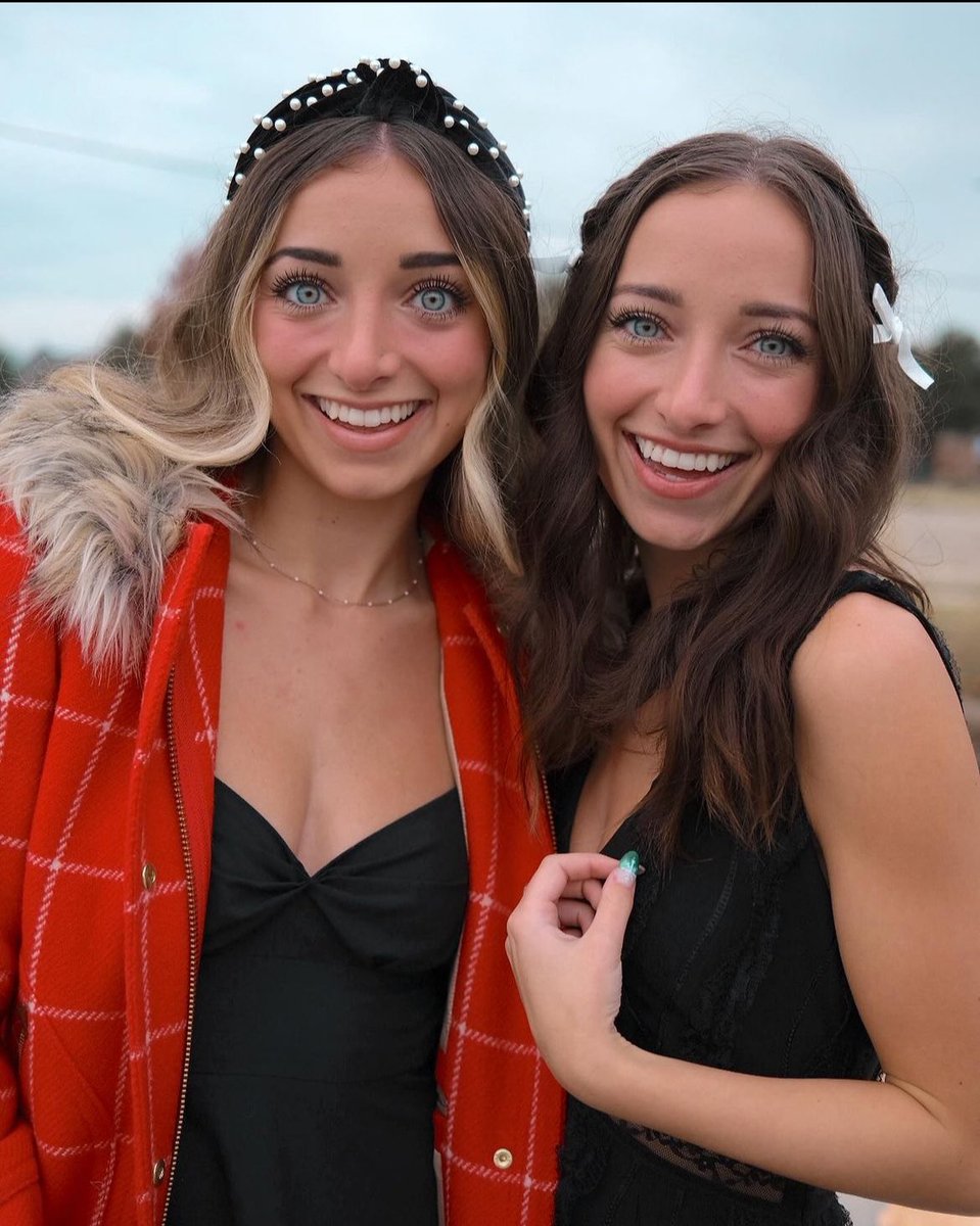 I LOVE U GUYS FOREVER @BrookAndBailey THANK YOU FOR EVERYTHING MY FAMILY TWINS HAVE THE HAPPIEST 24TH BIRTHDAY 🥳 SO BEAUTIFUL AND GORGEOUS LITERALLY MARRIED SUCH ADORABLE MOMENT AND 2024 WILL BE INCREDIBLE I LOVE U GUYS SO MUCH THANK YOU FOR EVERYTHING 💞🩷💖