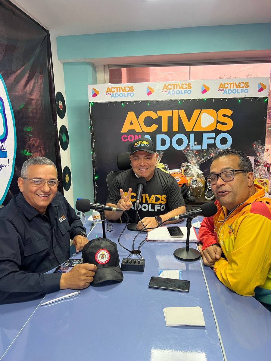 AdolfoP_Oficial's tweet photo. Cerramos el año con un bonito programa especial para dar un balance de la gestión en materia de seguridad y salud, también interactuamos con el pueblo y compartí con el equipo de producción y guardia de este día. Gracias le doy a Dios por darnos vida y toda la fuerza para seguir este 2024 trabajando por los larenses.