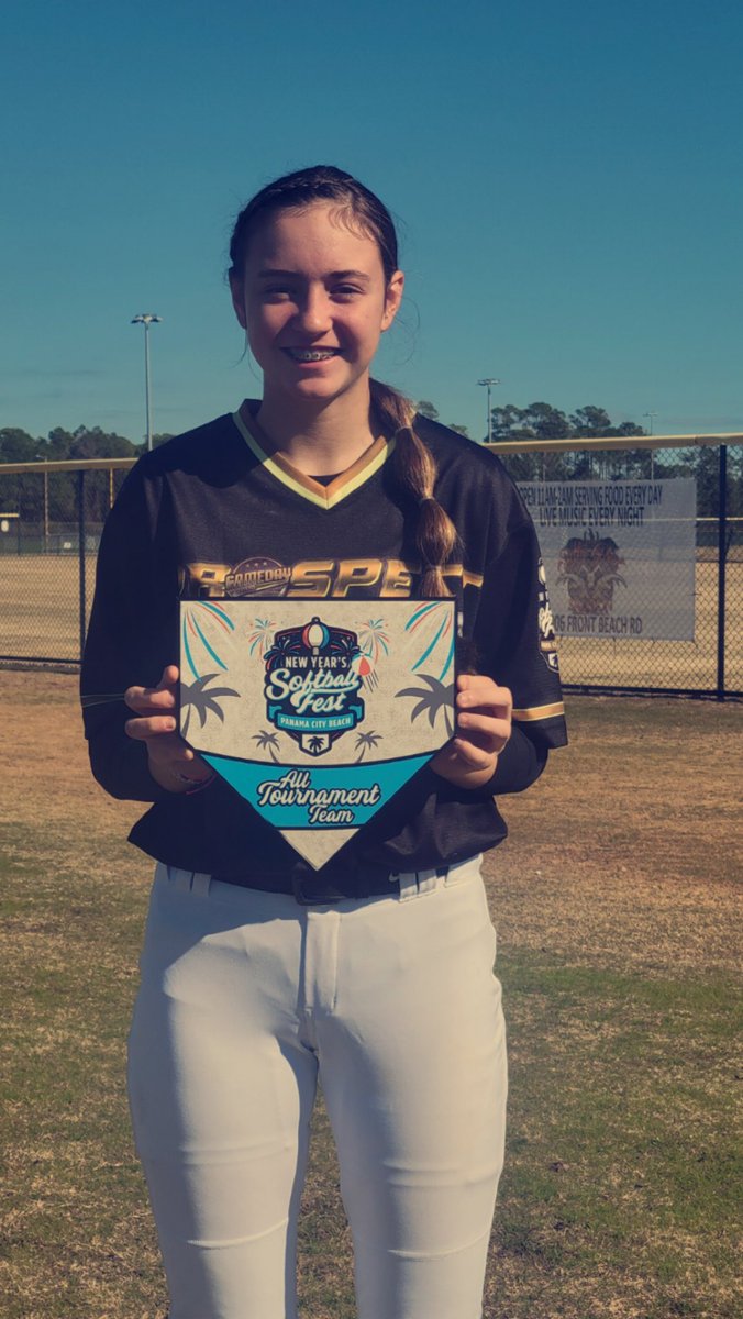 MMoore2026's tweet photo. Thank you to @GameDayUSASB for a great week in Panama City Beach. I played great and a lot of new softball friendships made. Finished with a .636 batting average and All Tournament Team!! Happy new year🎉 https://t.co/MRsWUpfDVQ