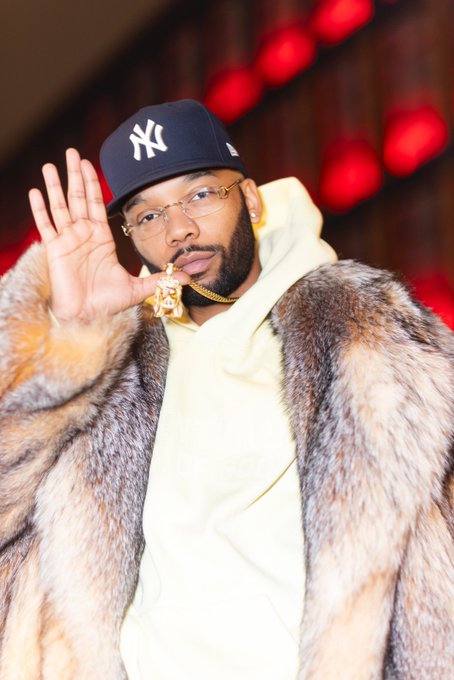 Watch LookAtDustin's leaked NSFW photo on TwXstars