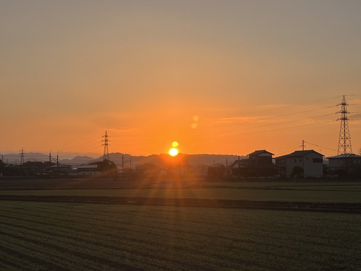 setubiyatetsuo's tweet photo. 明けましておめでとうございます🌅。 https://t.co/YyUf0kBXl3