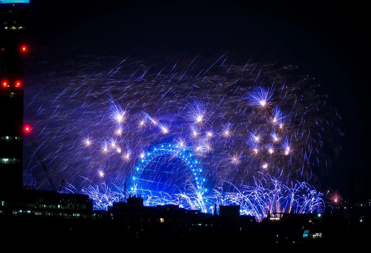 Filomena082's tweet photo. A Happy New Year London. Welcome 2024. https://t.co/dDTFw8mbLd