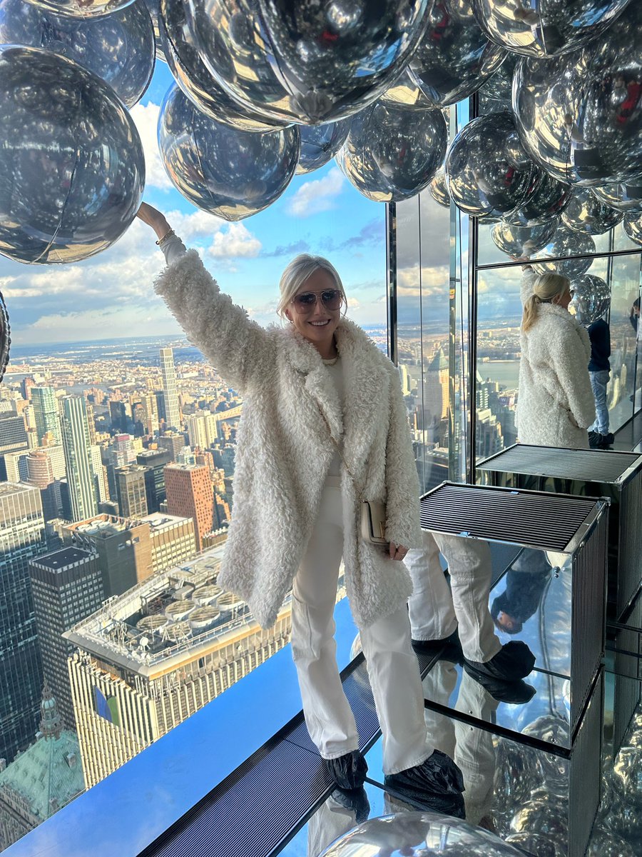 Justine Jones tweet media