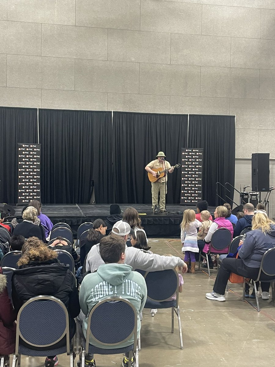 We are an hour away from the ball drop at the PNC New Year’s Eve Kids Countdown! Come on out to the Peoria Civic Center and ring in the new year!