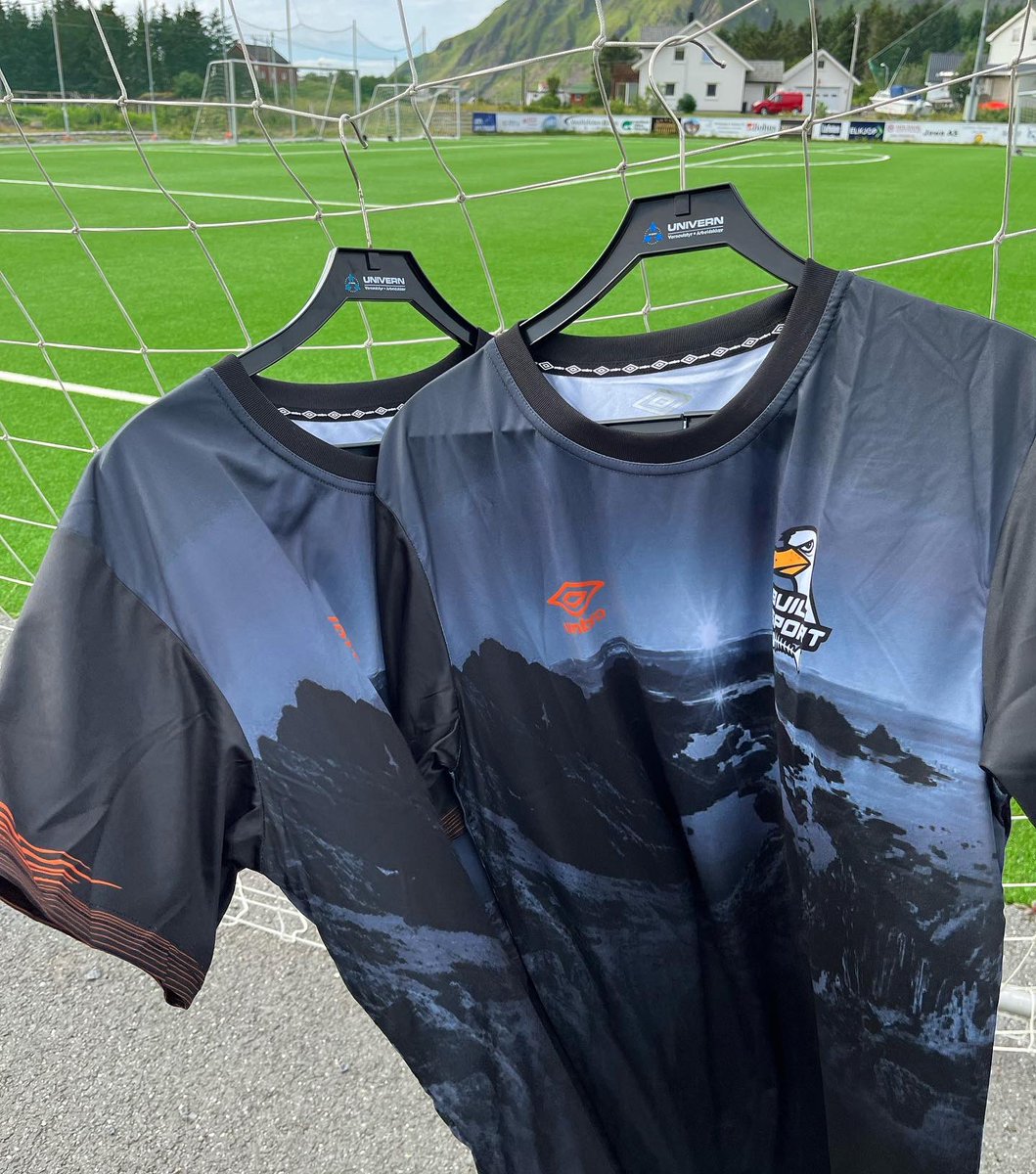 builesport's tweet photo. 2023✔️🧡🖤 https://t.co/qqAdbA6W9N