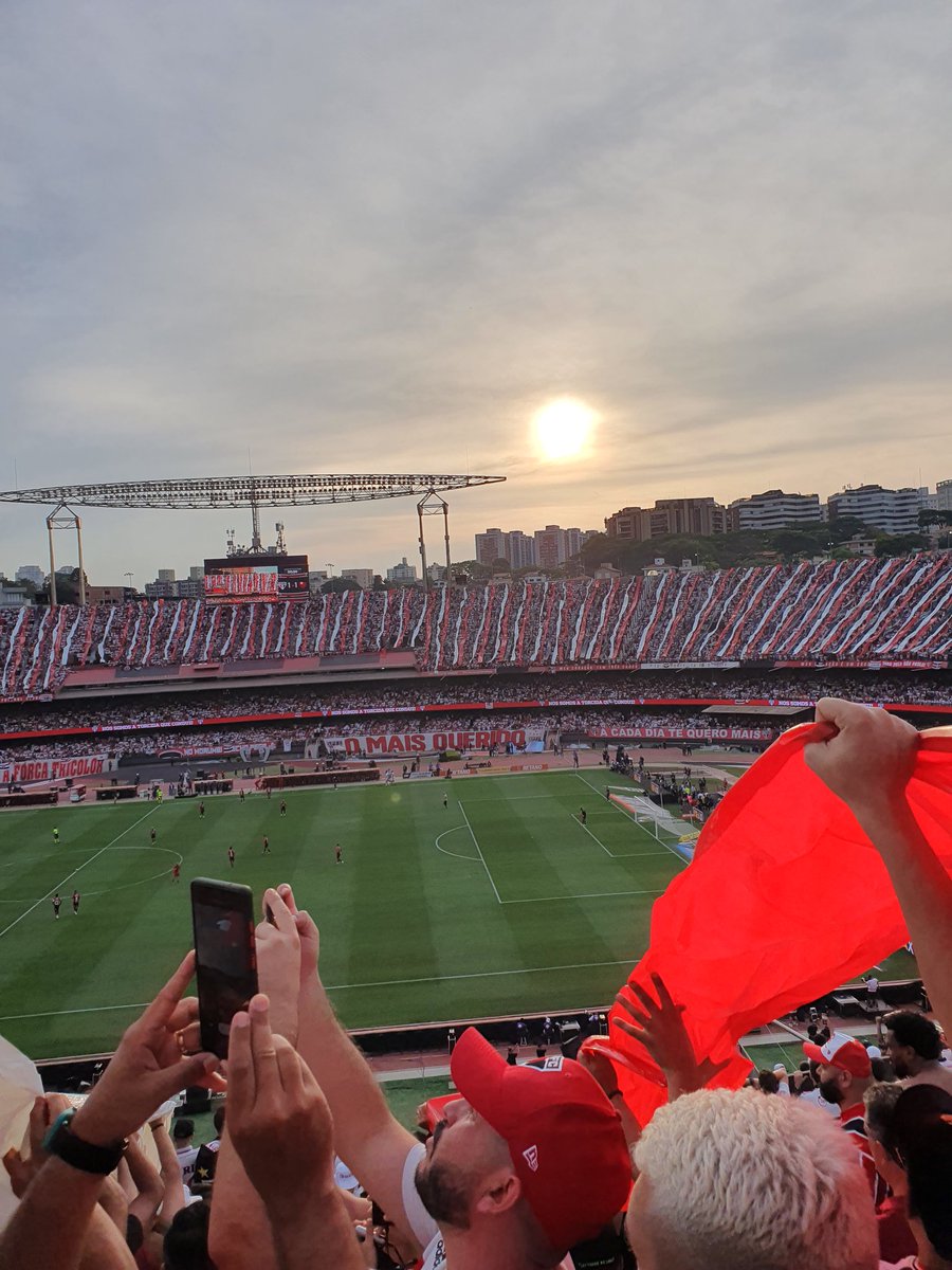 FVinicius25's tweet photo. @SaoPauloFC 24/09/2023, título e aniversário tudo no mesmo dia. 2024 tem mais 🇾🇪🏆 https://t.co/yiqcUDaJNr