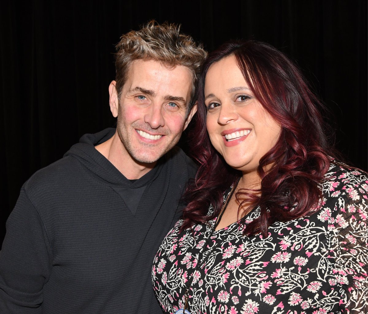 mitza2478's tweet photo. Happy birthday to @joeymcintyre 
Started when I was about 9 yrs old my 1st love ❤️ hope you have a wonderful birthday and can't wait to see you and the guys for the #magicsummertour #nkotb #blockhead4ever 🤖♾️ https://t.co/Rbsu3fpwID