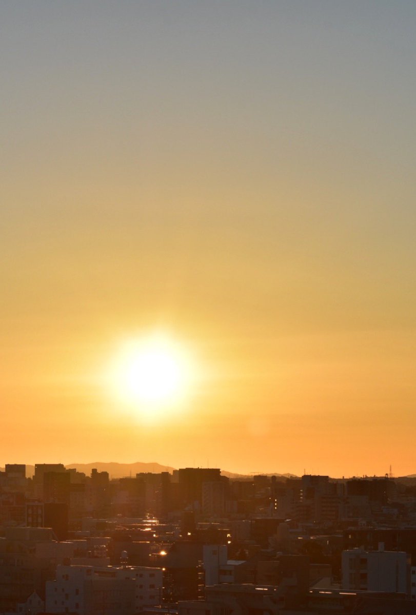 0825june's tweet image. 謹賀新年🎍

皆様にとって健やかで素敵な一年に
なりますように

本年もどうぞよろしくお願いします

#初日の出 #firstsunrise 
#あけましておめでとう 
#HappyNewYear 
#HappyNewYear2024 
#暦生活 #暦生活写真部
#ファインダー越しの私の世界
#写真好きな人と繋がりたい