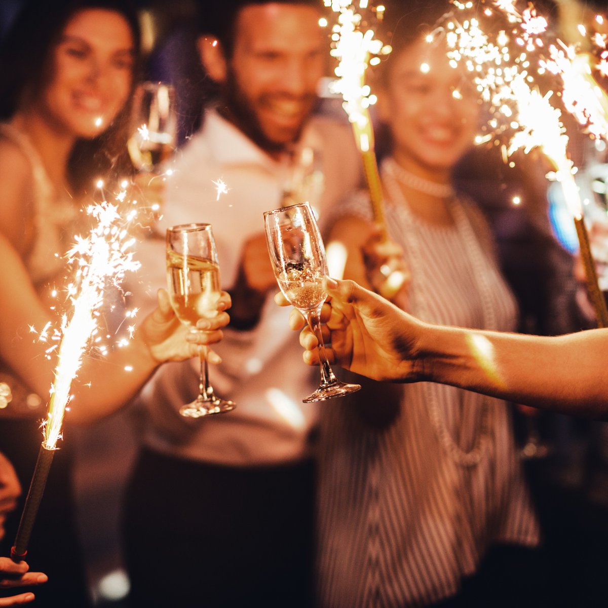 CourtyardMPLS's tweet photo. Have a safe and happy New Year's Eve from all of us at Courtyard Minneapolis Downtown! https://t.co/UVGNsezp4m