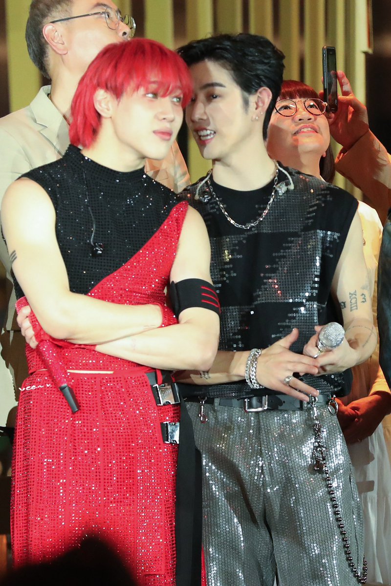 กันต์และกันต์ ∋∈ tweet media