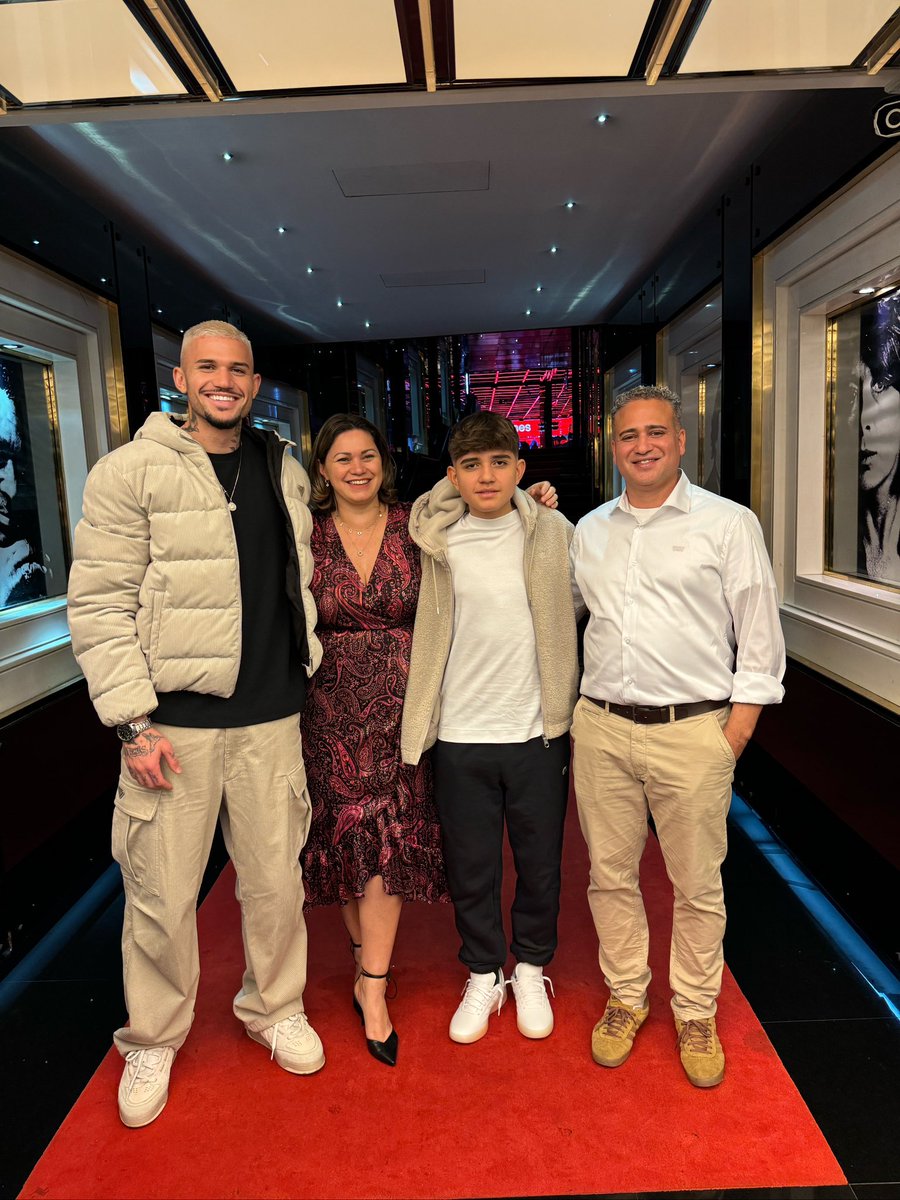 Feliz ano novo! ❤️🔜
🙏🏼🙏🏼🙏🏼🙏🏼🙏🏼🙏🏼🙏🏼