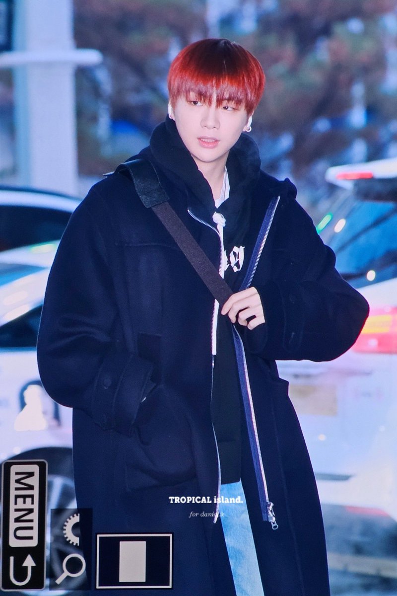 240101 출국 
새해부터 귀여운 녜리보기 ❤️
#강다니엘 #kangdaniel