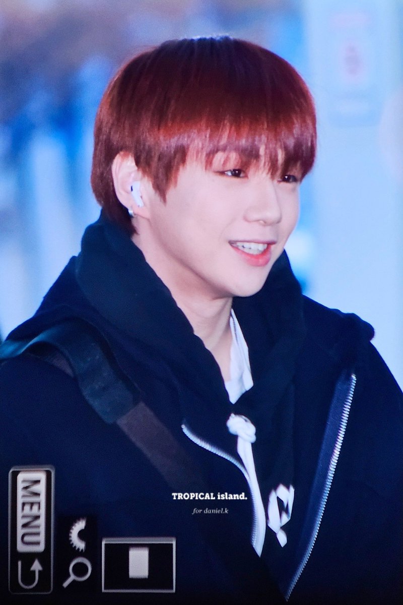 tropical_1210's tweet photo. 240101 출국 
새해부터 귀여운 녜리보기 ❤️
#강다니엘 #kangdaniel https://t.co/SMTp0plWId