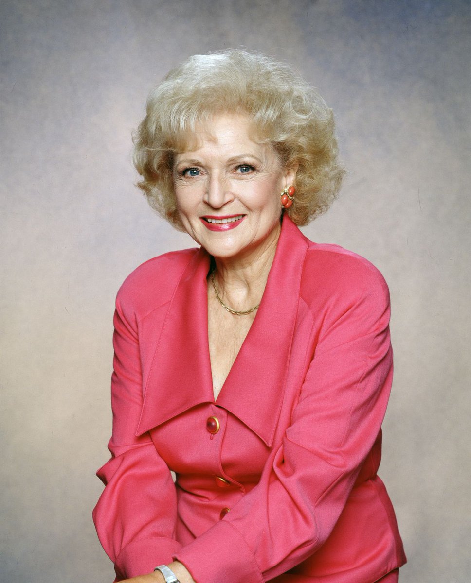 Trijosh1's tweet photo. 2 years ago....

Betty White passed away.

#BettyWhite #2yearsago #Happy2ndAnniversary #2ndAnniversary #RIP #RestInPeace #RIPBettyWhite #RestInPeaceBettyWhite https://t.co/xbIyHU1eK4
