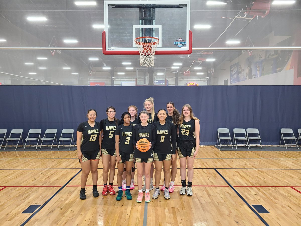 Giving a shout out to our Hawks @TBChristmasInv Tournament.  The ball didn't bounce our way every time, but these ballers created memories and played with heart and incredible effort day after day!