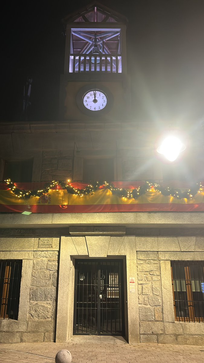 jlperez6's tweet photo. Supercampanadas en #moralzarzal https://t.co/iY6fcBBq3x