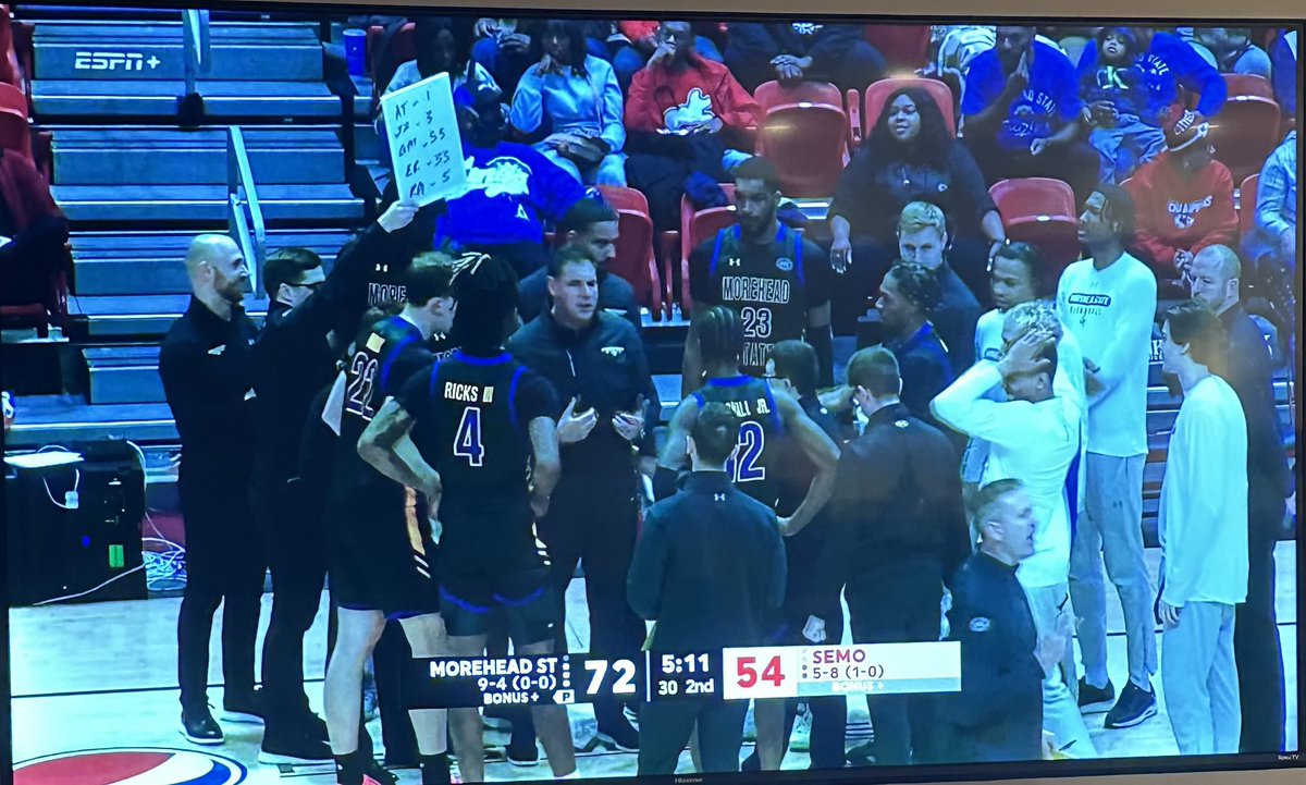 Kelly Wells tweet media