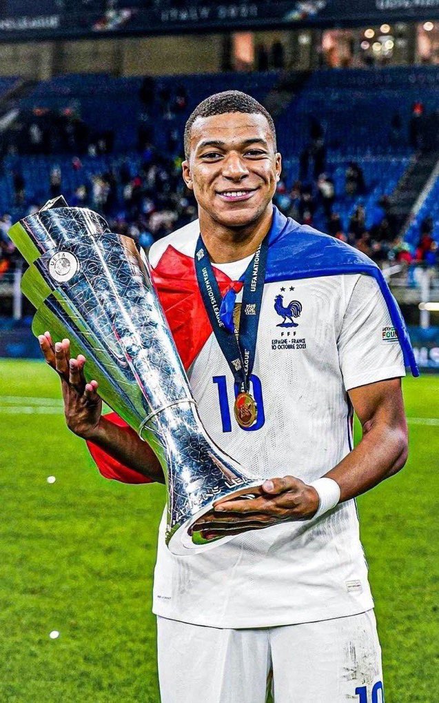 🚨💣 BREAKING: Real Madrid have SIGNED Kylian Mbappé, it’s done! <a href="/marca/">MARCA</a> ✅🇫🇷