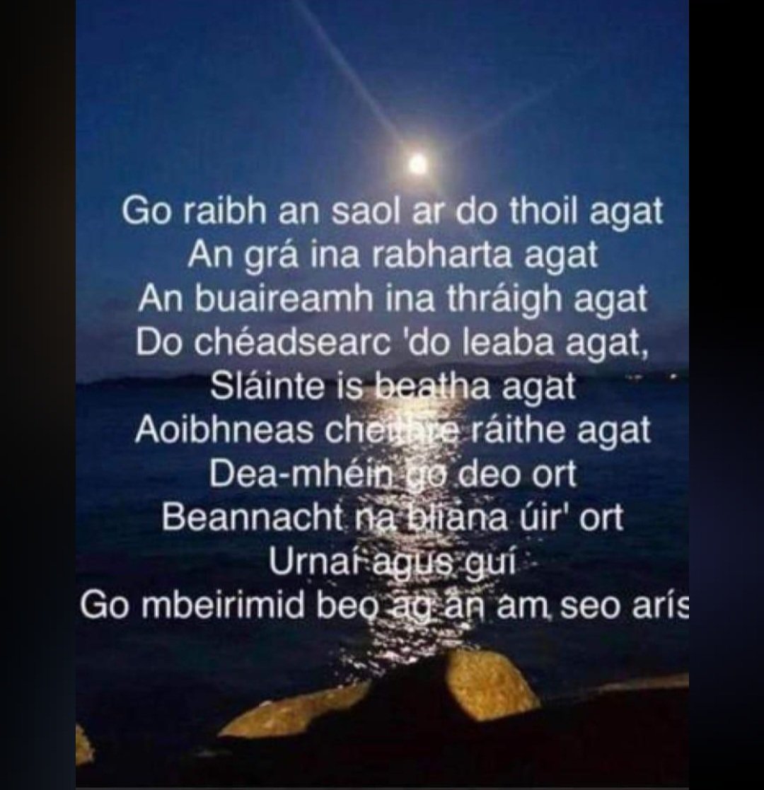 Jo Ní Chéide (@raidiojo) on Twitter photo Bí linn anocht do Slán le 2023 liom fhéin & <a href="/seamushaha/">Séamus Ó Scanláin</a> ar <a href="/RTERnaG/">Raidió na Gaeltachta</a> 10.00 📻🎙🎶 Neart ceoil, amhráin, damhsa & spraoi. Bí linn anocht do Slán le 2023 liom fhéin & <a href="/seamushaha/">Séamus Ó Scanláin</a> ar <a href="/RTERnaG/">Raidió na Gaeltachta</a> 10.00 📻🎙🎶 Neart ceoil, amhráin, damhsa & spraoi.