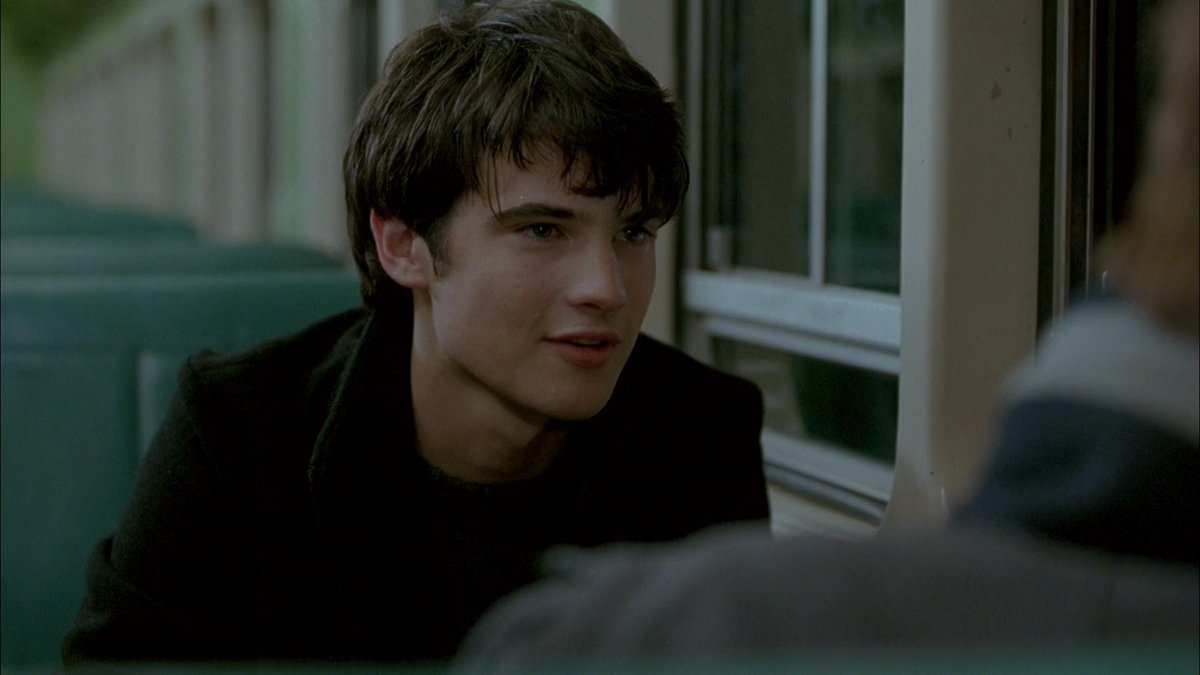 Daily early 2000s Tom Sturridge characters tweet media