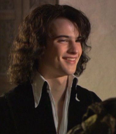 Daily early 2000s Tom Sturridge characters tweet media