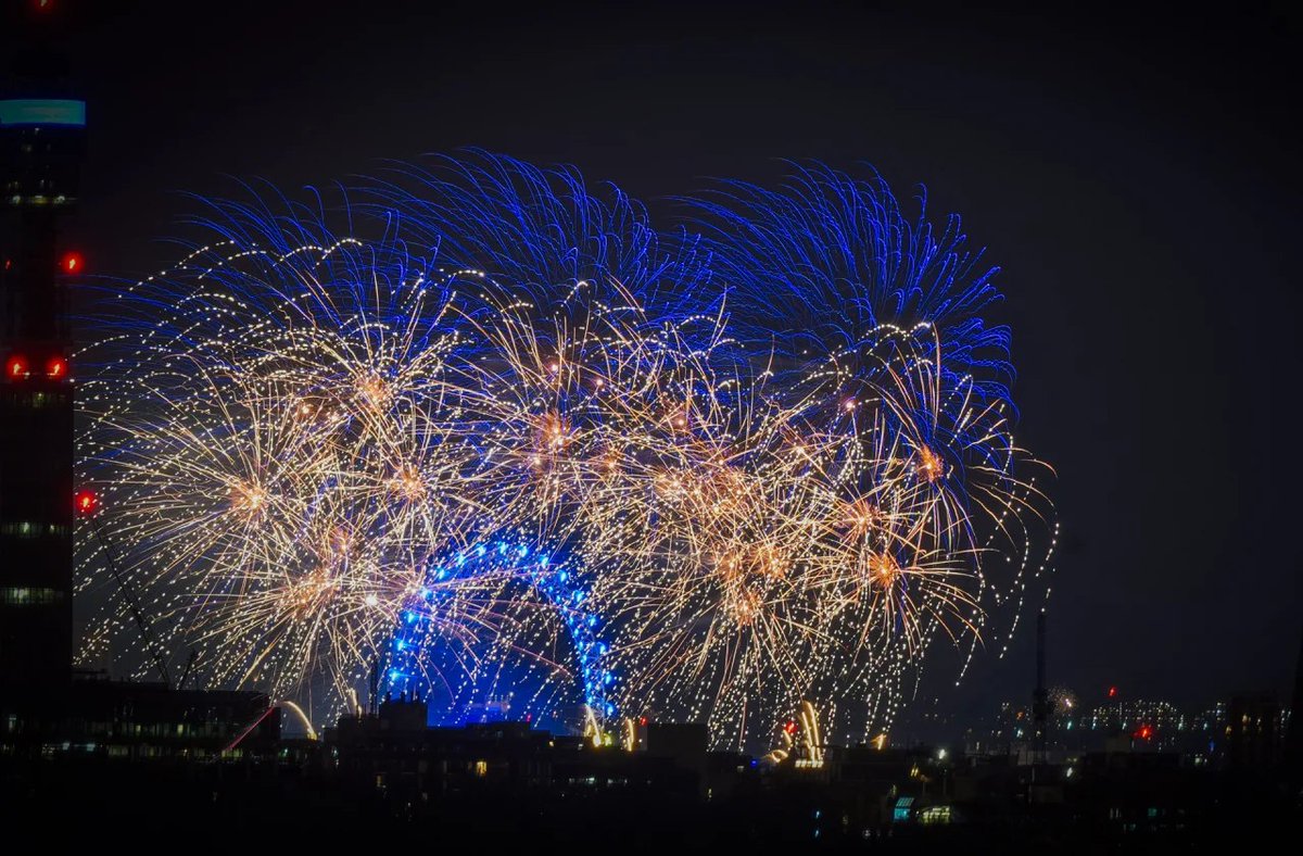 Greeta166's tweet photo. A Happy New Year London. Welcome 2024. https://t.co/ojeV6DUAly