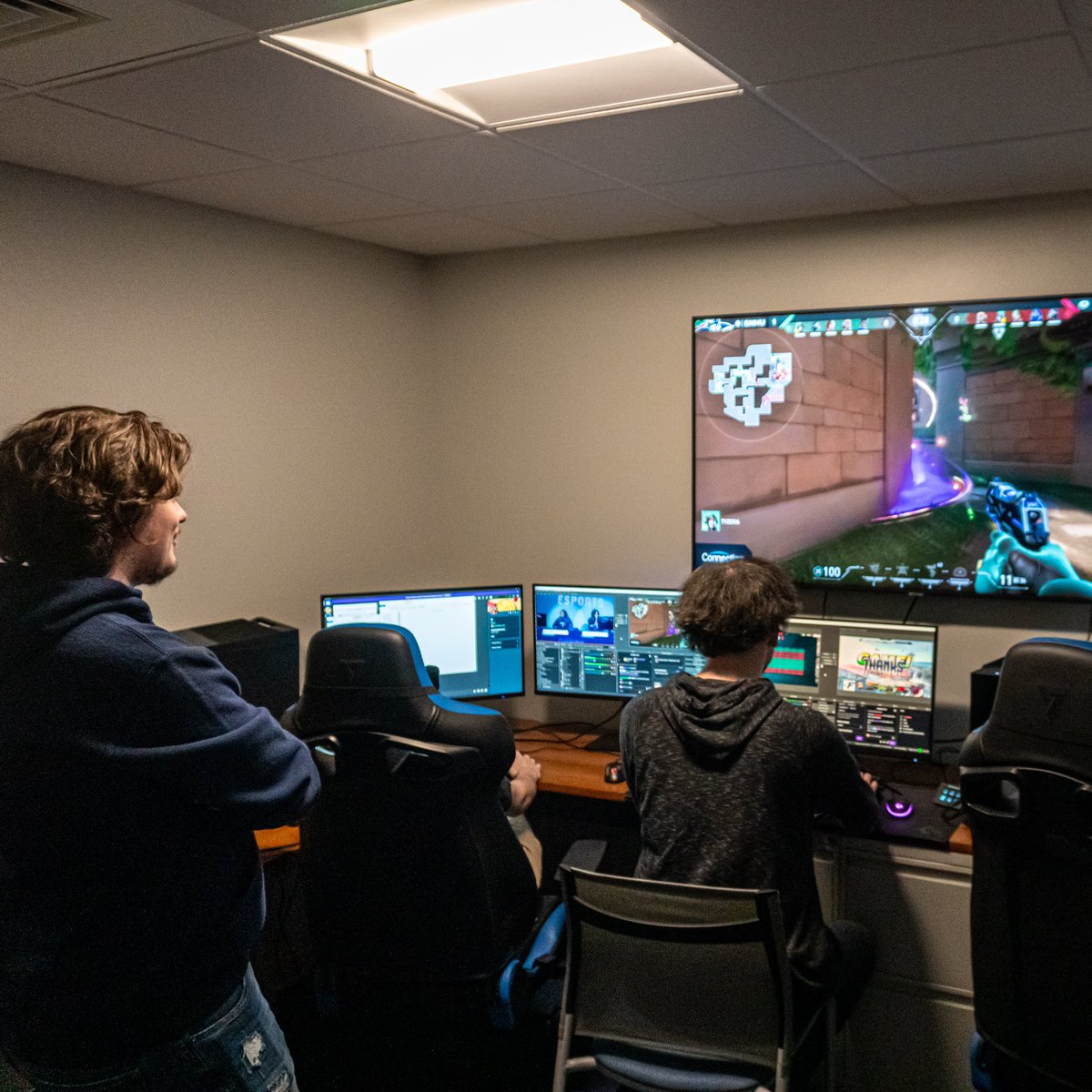 SNHUesports's tweet photo. As the clock winds down on 2023 we want to thank YOU 🫵😁

Fans, players, and staff alike all make our program one of the best communities on campus. We would be nothing without your dedication and support.

#snhu | #HappyNewYear https://t.co/D0TfdDNfR6