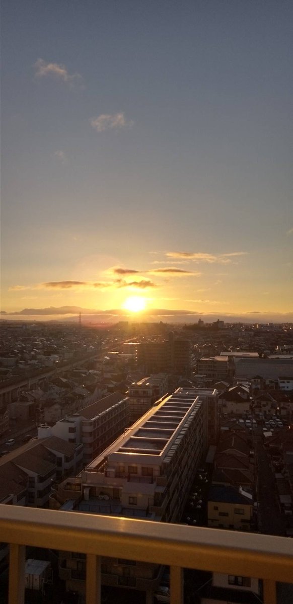 jikemachi's tweet image. 新年おめでとうございます。
昨年感じたこと、
1️⃣健康第一
2️⃣家族といる幸せ
3️⃣自分の居場所の有り難さ
みんな仲良くねー