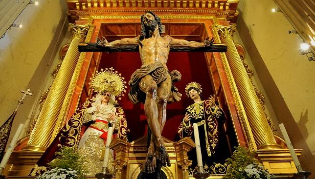 ✨ ¡¡¡FELIZ AÑO NUEVO!!! ✨

Pedimos al Stmo. Cristo de la Sed y Santa María de Consolación Madre de la Iglesia que el 2024 traiga prosperidad, salud, amor y esperanza e inunde todos los hogares de nuestros hermanos, vecinos y devotos.

#SEDdeNervión