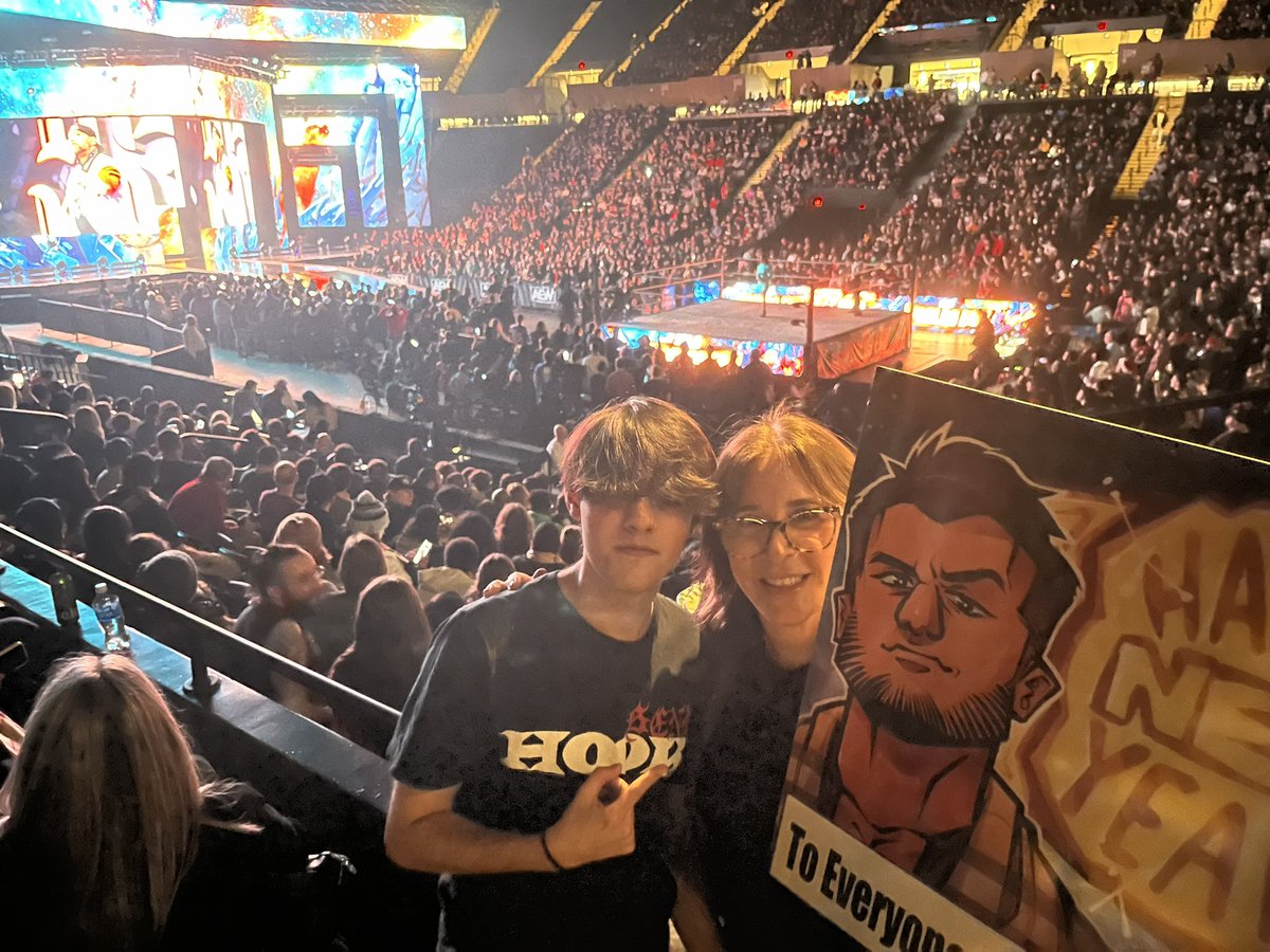 Chris__Kong's tweet photo. @FriedmanNina #AEWWorldaEnd https://t.co/MMmoR7cHKQ