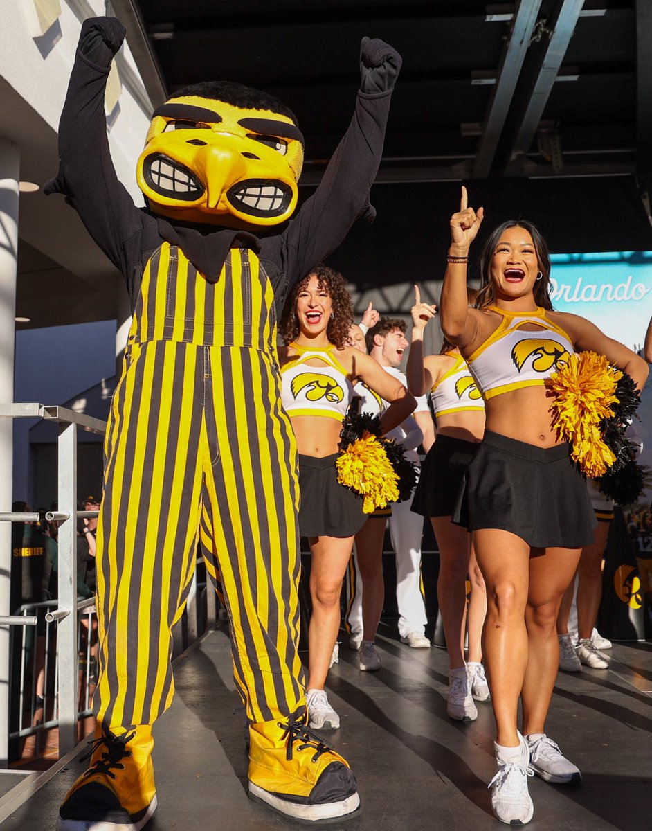 Cheez-It Citrus Bowl tweet media