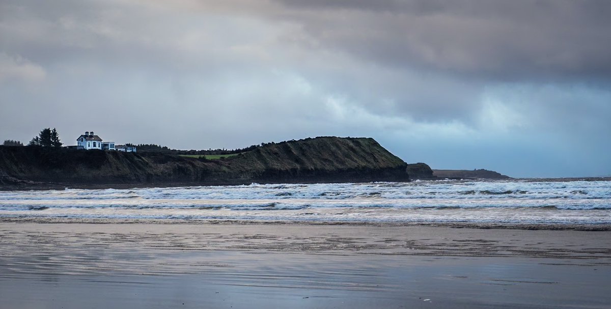 rsstafford's tweet image. Caught the last light on Rossnowlagh Beach this evening! Happy New Year! May 2024 be a healthy and happy one.