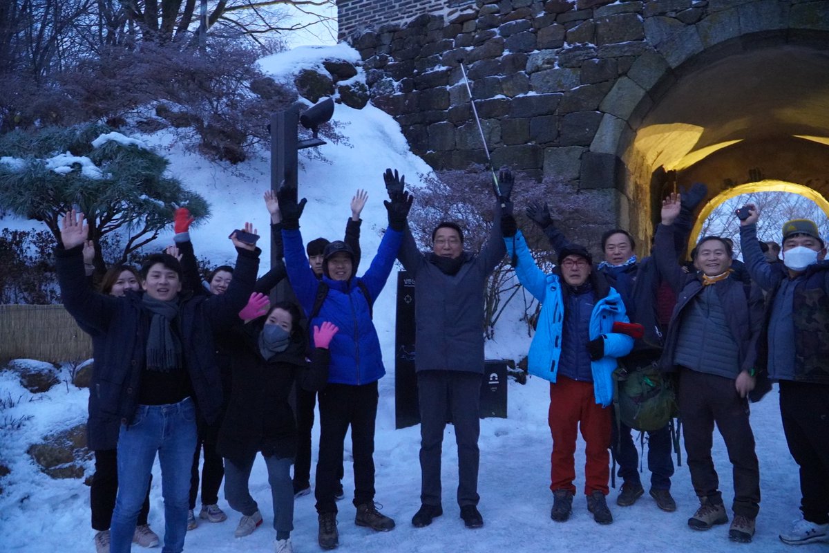 윤영찬 tweet media