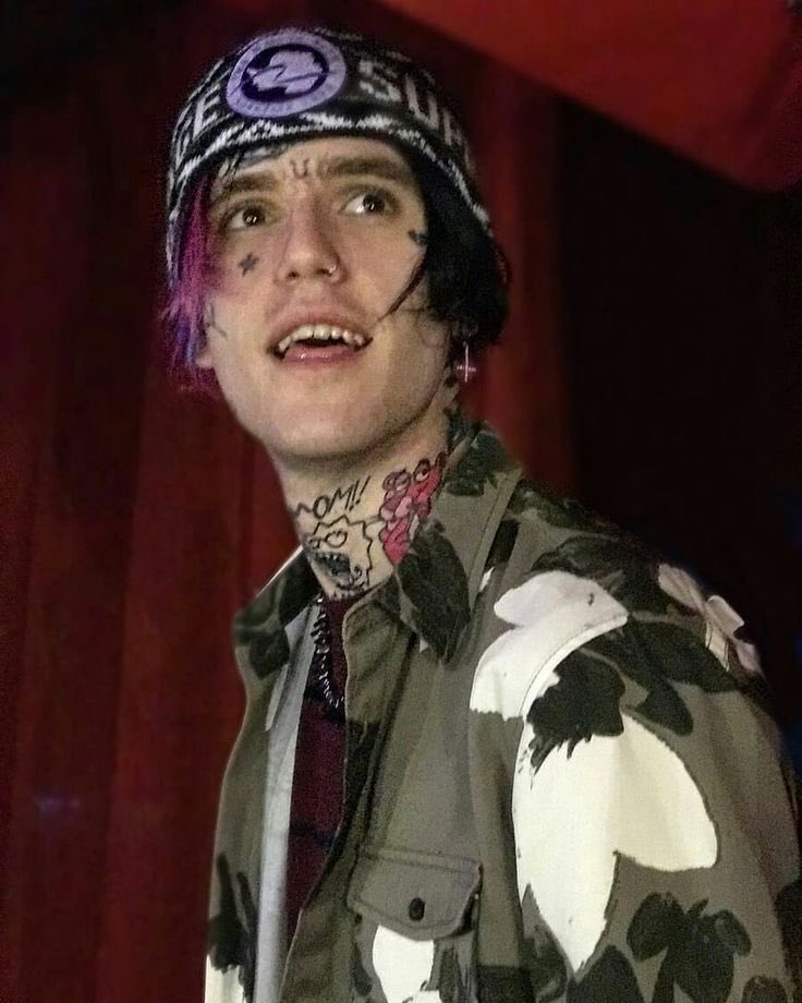 OMFGpeep's tweet photo. lil peep. https://t.co/PwotrxoRK4