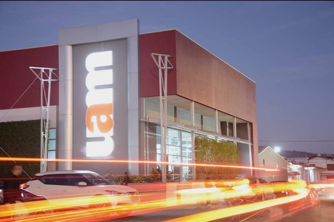 ¡El tiempo no se detuvo y vos tampoco! 💪🏼 En UAM valoramos cada instante como una oportunidad para crecer, aprender y conectar con el mundo que nos rodea. 

Para este 2024 los invitamos a  que #JamásTeDetengás+