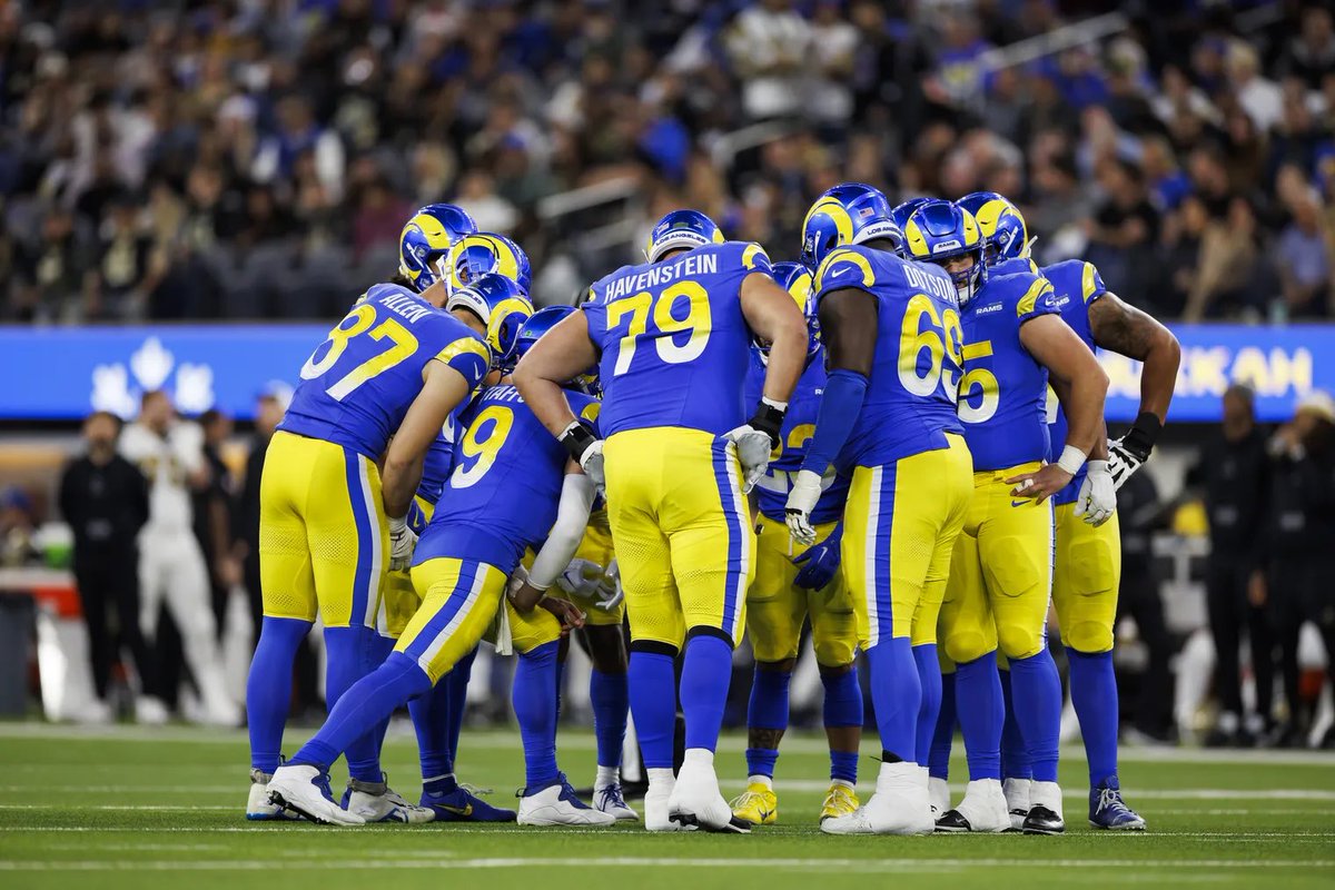 MLFootball's tweet photo. BREAKING: The Los Angeles #Rams have CLINCHED A PLAYOFF SPOT. 

The entire team sat in Newark airport waiting on the results of the #Seahawks game. 

After an all-time bad season following a Super Bowl, the #Rams and Matthew Stafford are BACK👏 https://t.co/N8MAwZ16Bv