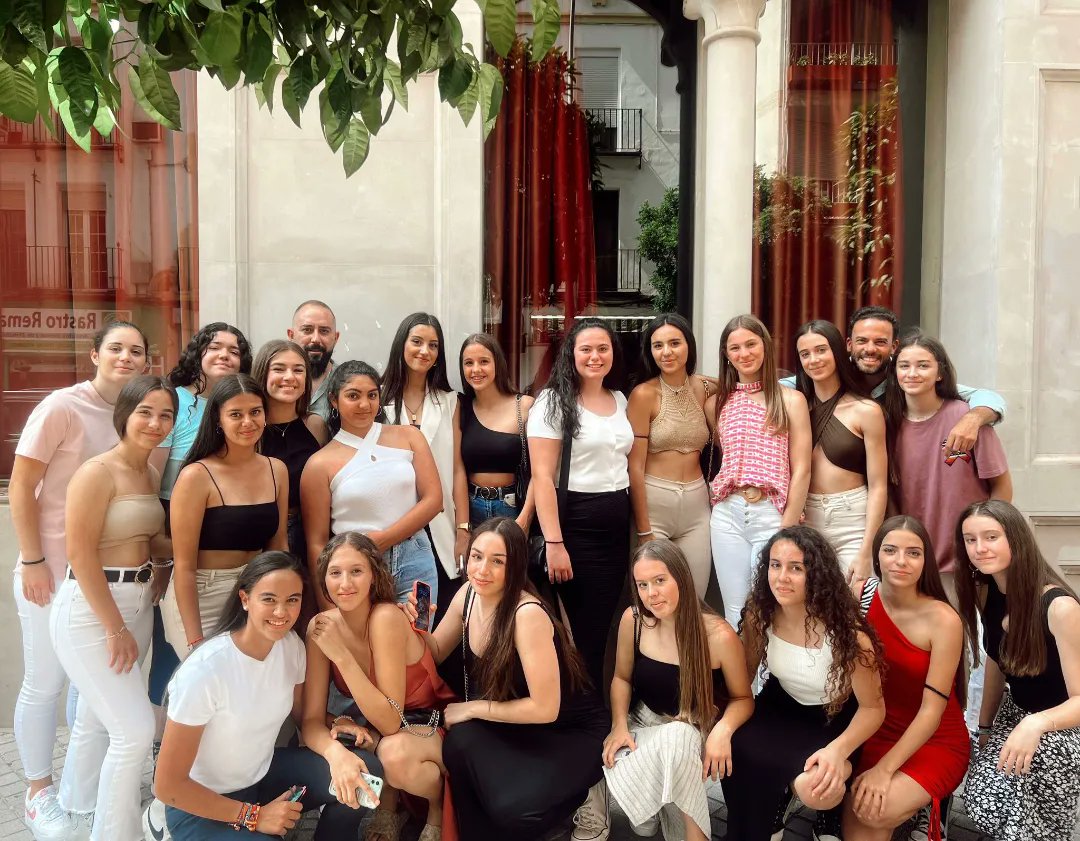 yolanda_dlf__'s tweet photo. GRACIAS 2023 año inolvidable 💙🚀 https://t.co/GgqXNip6YC