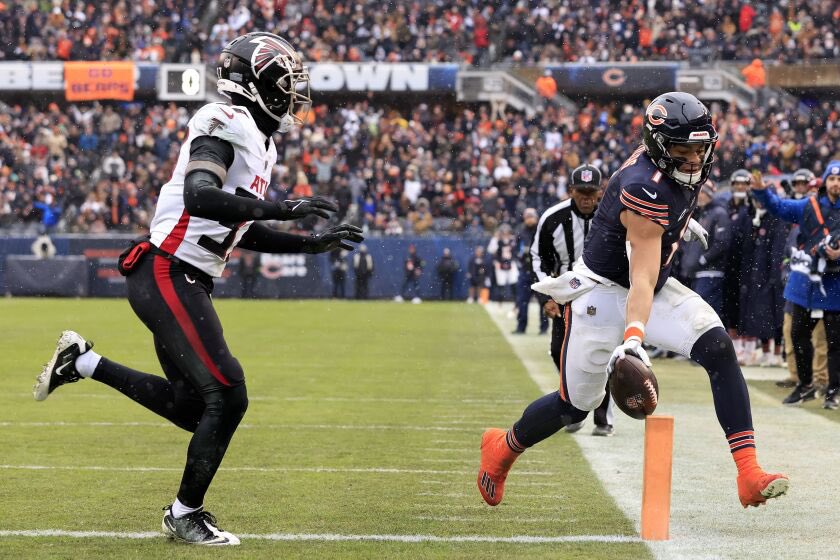 the_fed_23's tweet photo. There’s only one path to the playoffs for the Chicago Bears.

We need the Packers and Vikings to TIE tonight.

Week 18: 

- Bears beat Packers
- Lions beat Vikings
- Falcons beat Saints
- Cardinals beat Seahawks

#DaBears https://t.co/14CZQfRZVC