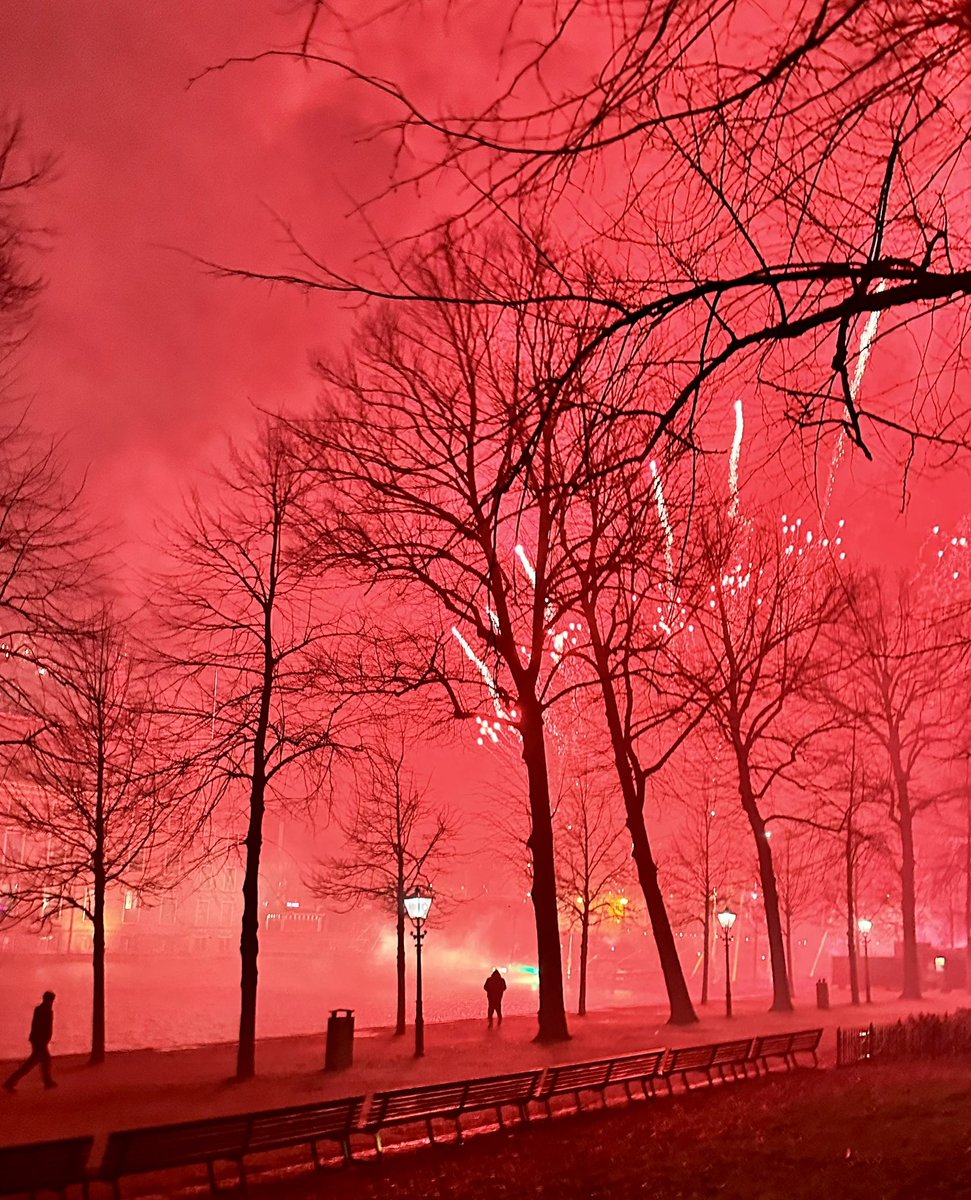 Alle goeds voor 2024 vanaf de hofvijver in <a href="/denhaag/">Dummy016</a>