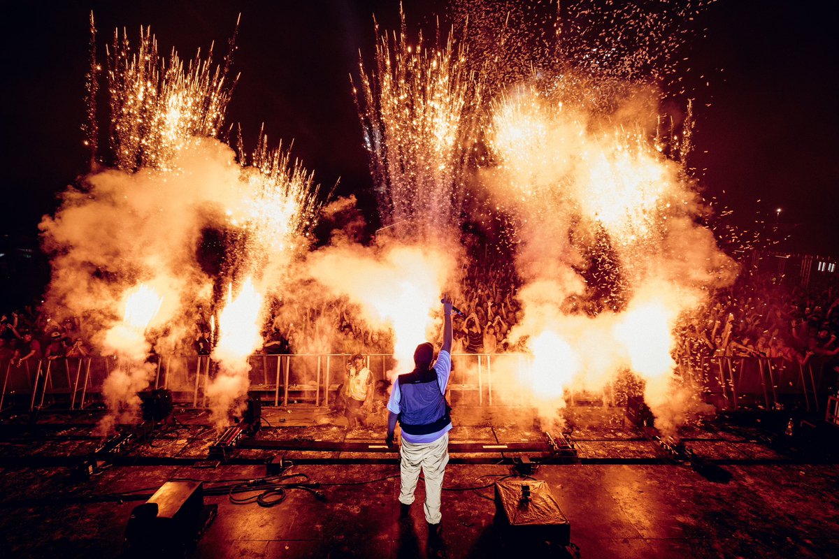 happy new years from NZ <a href="/montell2099/">montell2099</a>  🧨