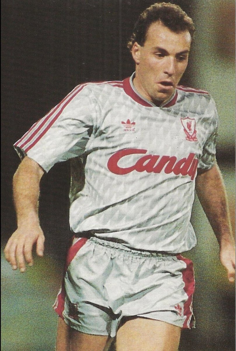 daily_set's tweet photo. Seeing in the new year with a Ronnie Rosenthal post because I can. #Proset #LFC https://t.co/MW0bNEJB5j