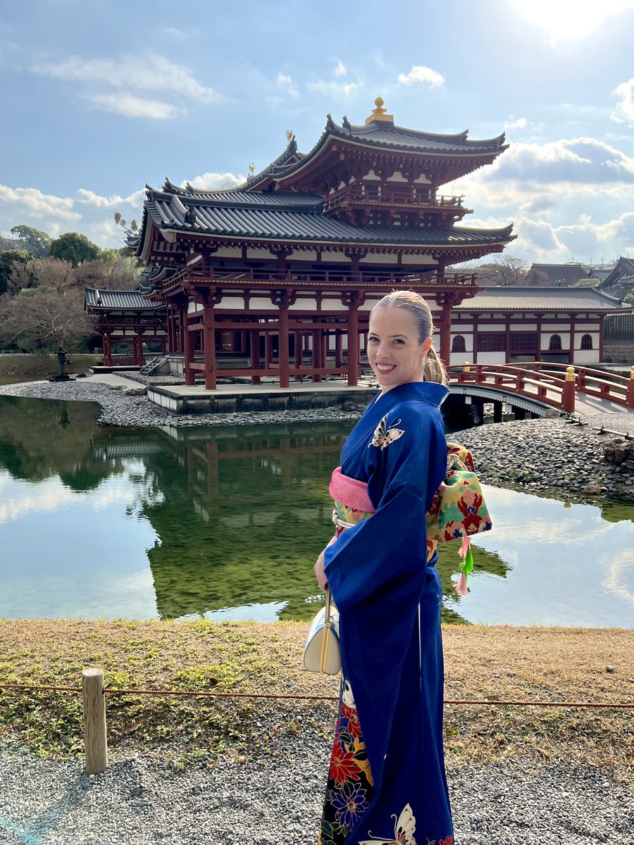 Sentiti auguri di Buon Anno
💙🫂✨
Best wishes for the New Year
「新年明けましておめでとうございます。本年も宜しくお願い致します。」