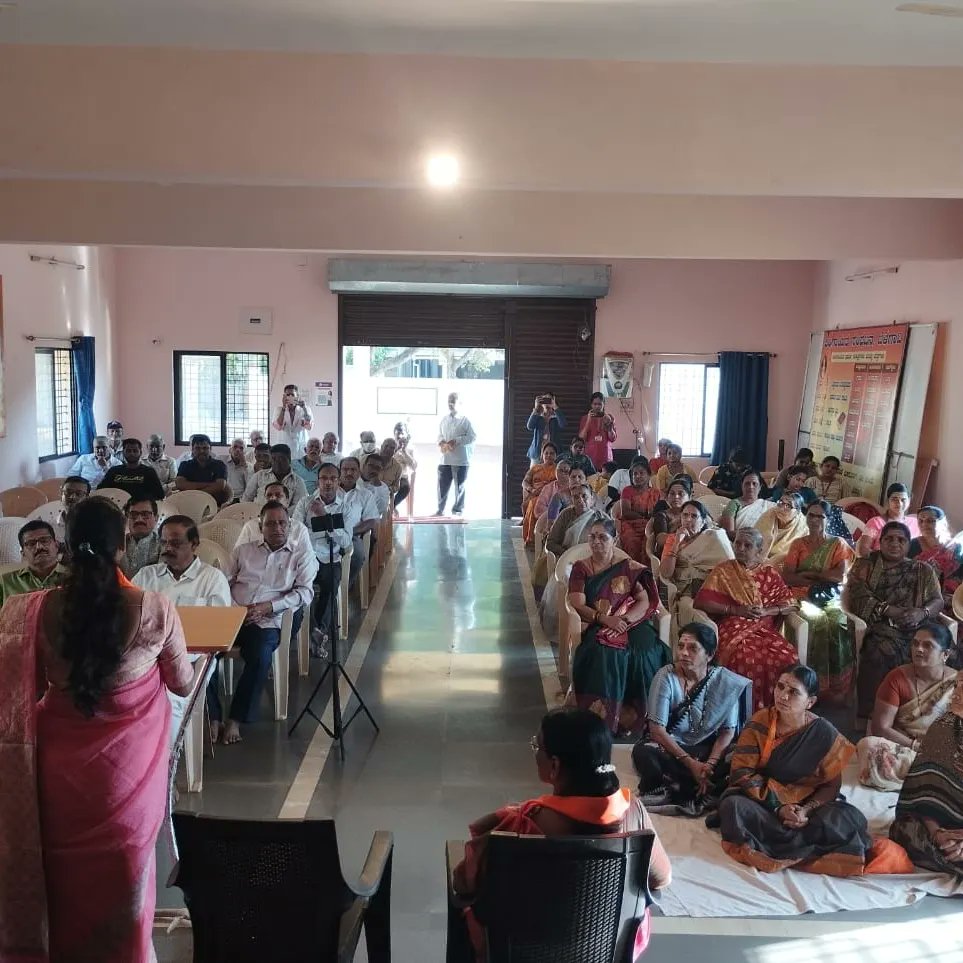 KlesRlsi's tweet photo. "Empowering health through Hemoglobin awareness and testing at Lingayat Sangatane, Belagavi, in collaboration with the Department of Biotechnology, R.L. Science Institute. 🩸💪 #CommunityHealth #BiotechInnovation" https://t.co/JvCAqG1XI8